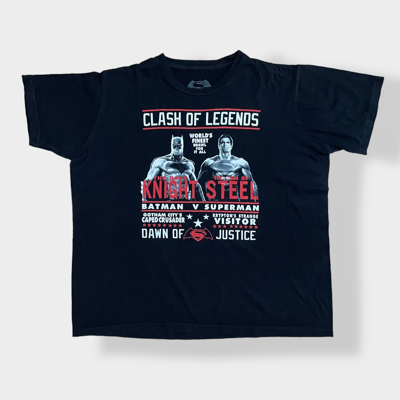 【BATMAN vs SUPERMAN】2XL ビッグサイズ プリントTシャツ 映画「バットマン vs スーパーマン ジャスティスの誕生」 映画t ムービーt キャラt アメコミ DCコミック ヒーロー ロゴ 半袖 黒 US古着