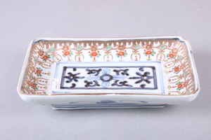 フチソゲ 伊万里焼 色絵 壺垂花瓔珞文 長皿 通りもの A アウトレット