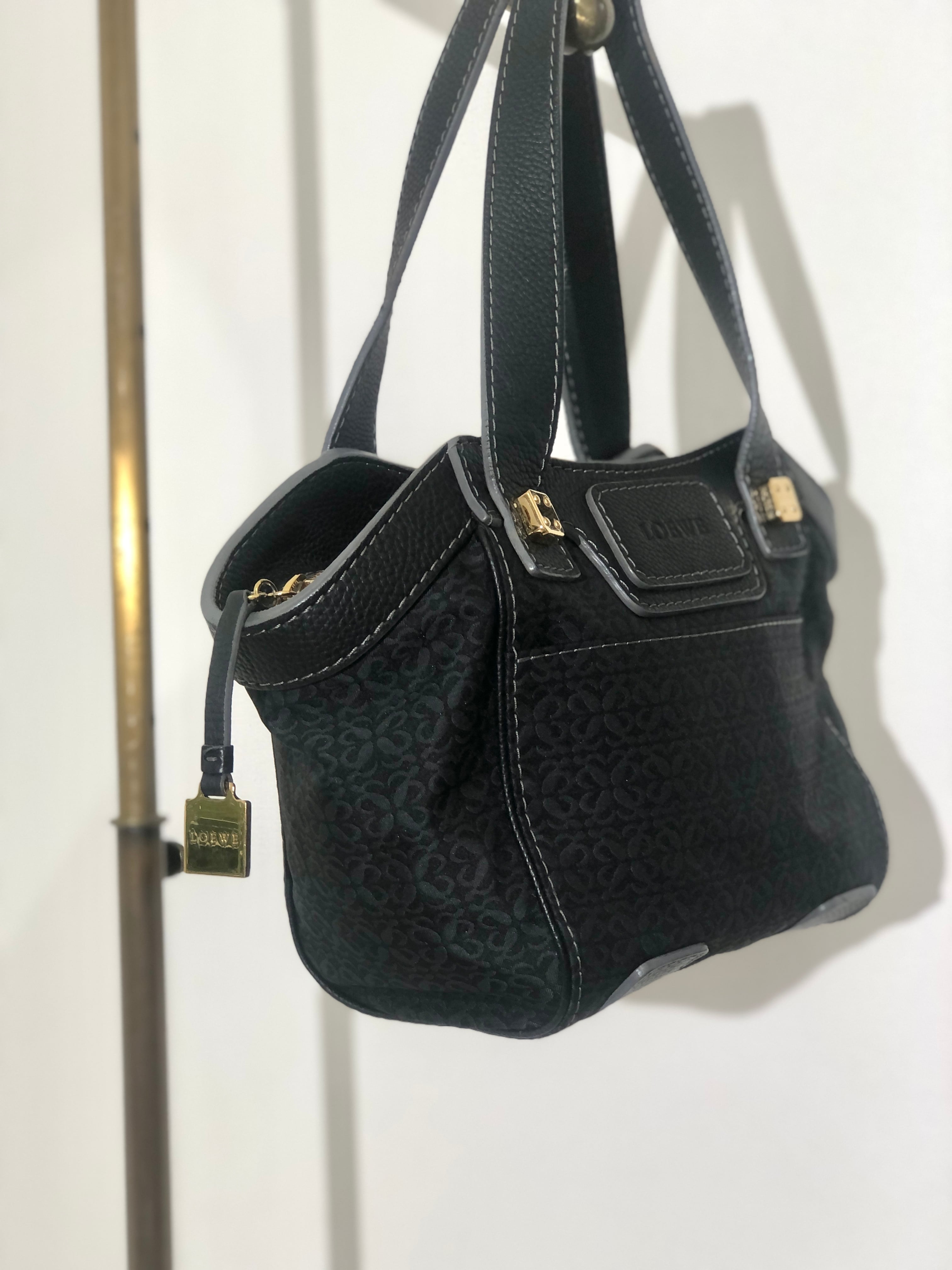 LOEWE ロエベ 総柄 ブランドロゴ レザー ナイロン キャンバス トートバッグ ハンドバッグ ブラック vintage ヴィンテージ オールド  f4cjh3 | VintageShop solo powered by BASE