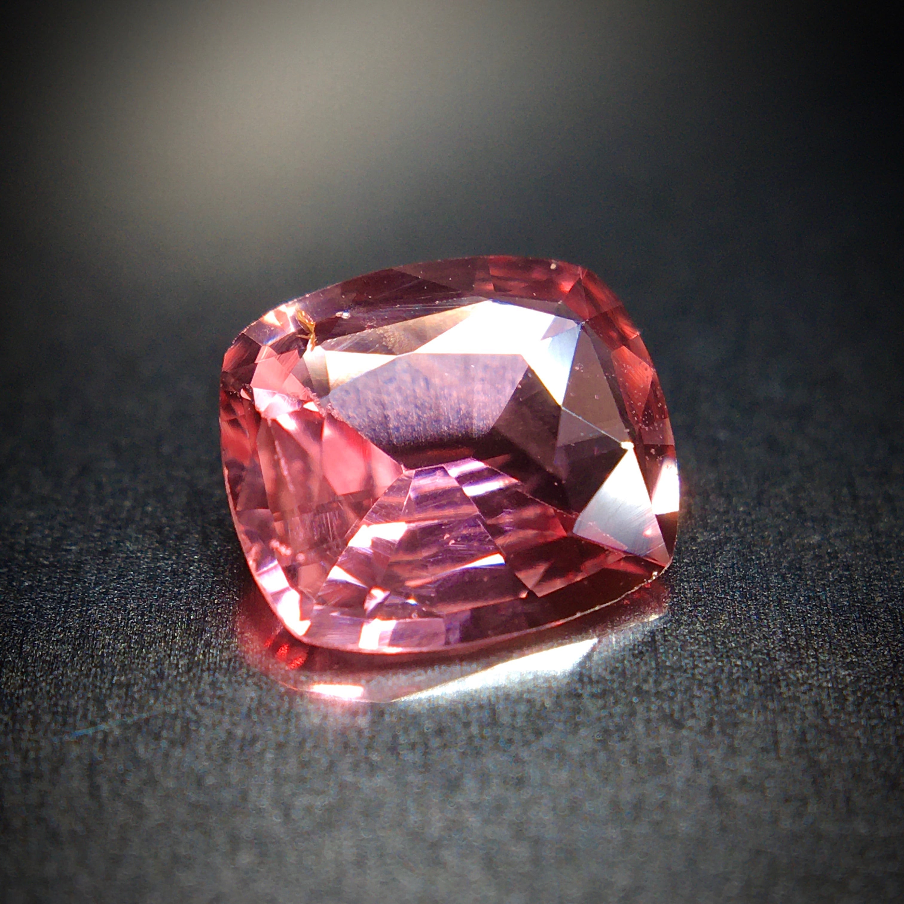 0.85ct 芳醇な”蓮花色”の輝き 天然 パパラチァサファイア ルース