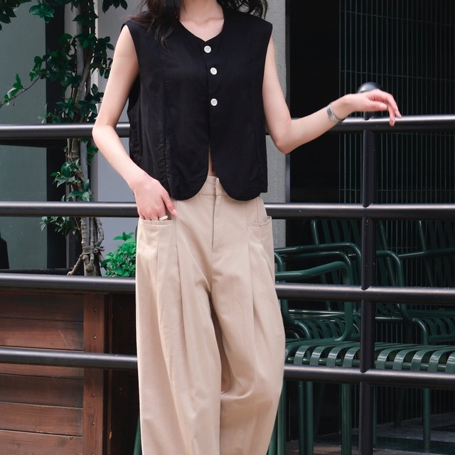 round hem short vest　10787