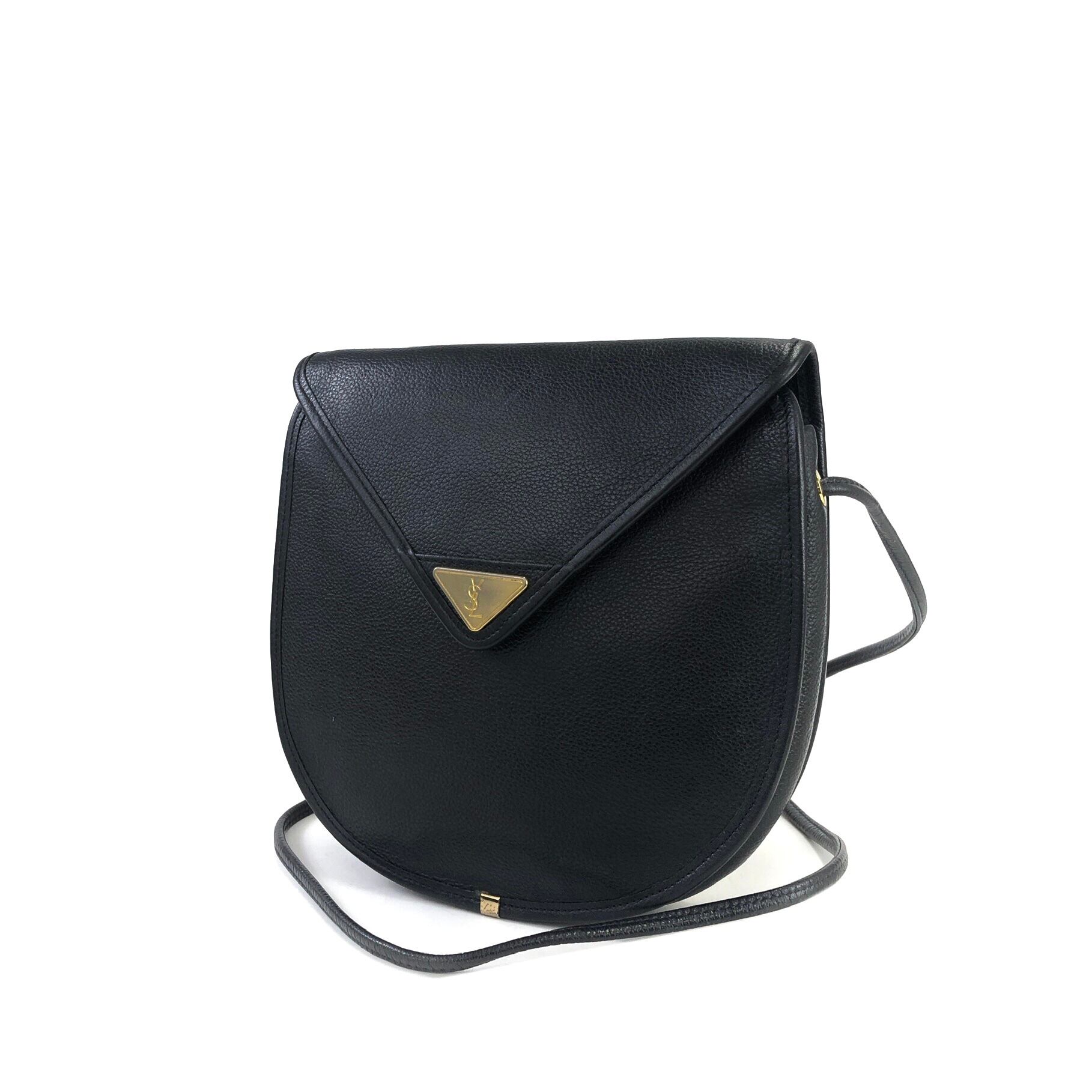 YSL ブラックラウンドショルダーバッグ Yves Saint Laurent イヴ サンローラン YSLプレート エンボスレザー