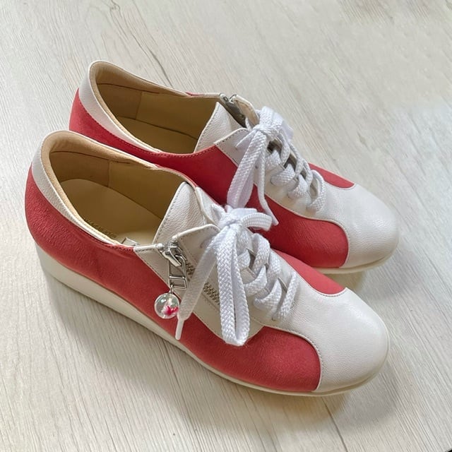 和ごころスニーカー【本革(白)✖️絹*日本茜染】