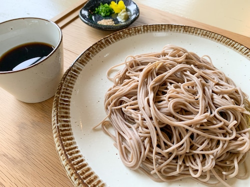 【半生そば】通販・そばカフェ湯元の十割さんべそば（２人前・つゆ付）