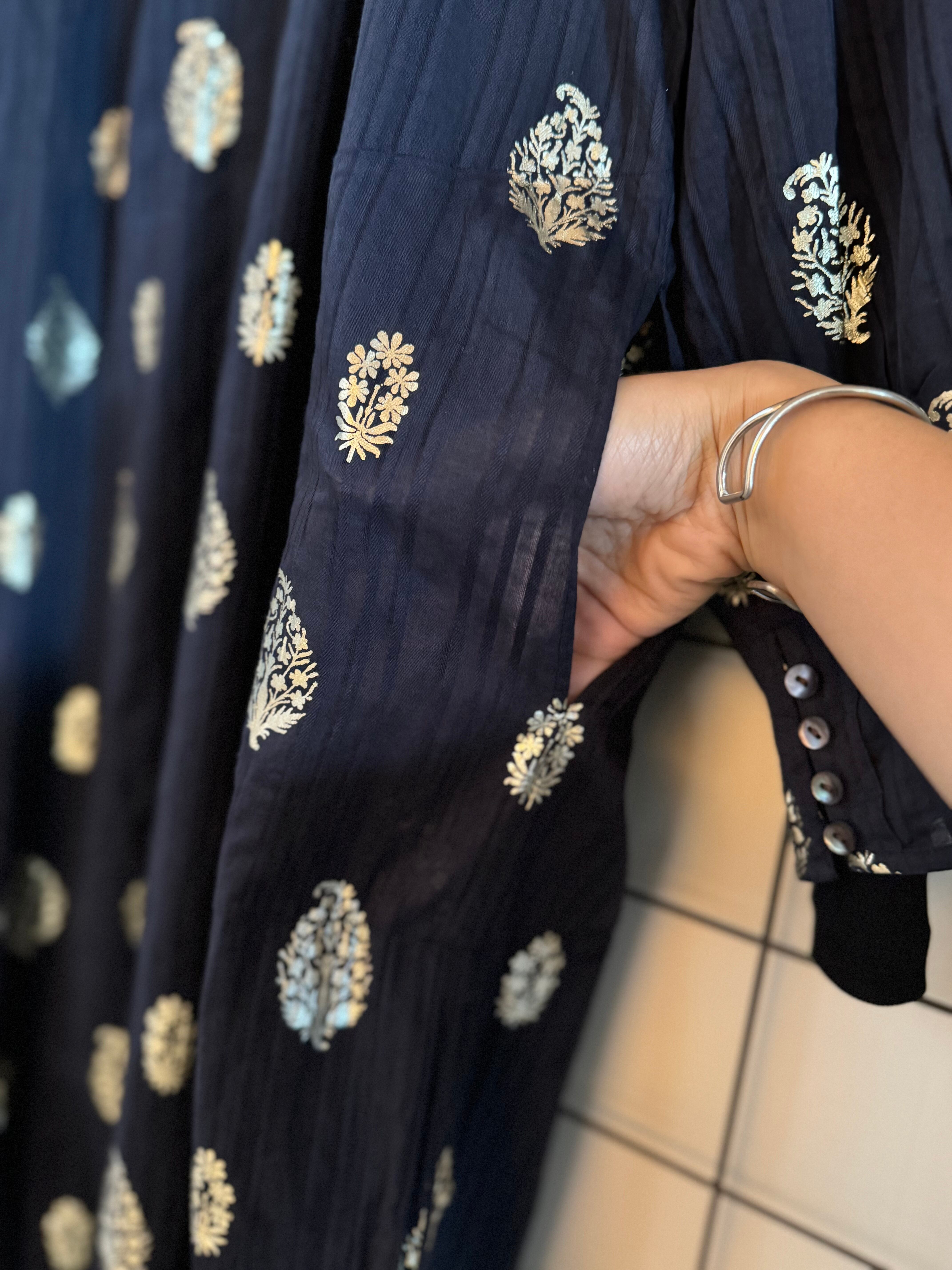 ne Quittez pas【Cotton Dobby Stripe Foil Print Neck Gather Dress