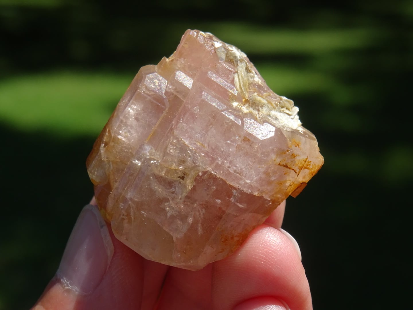 モルガナイト結晶原石 | 虹石屋