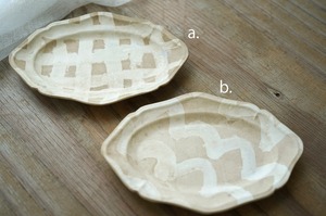 太田 一永  作品  / 鹿革のトレー花（小）柄　