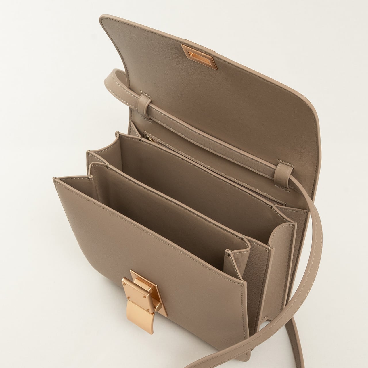 Square leather bag【スクエアレザーバッグ 新色 】 | so4store Square leather bag【スクエアレザーバッグ 新色 】 | so4store