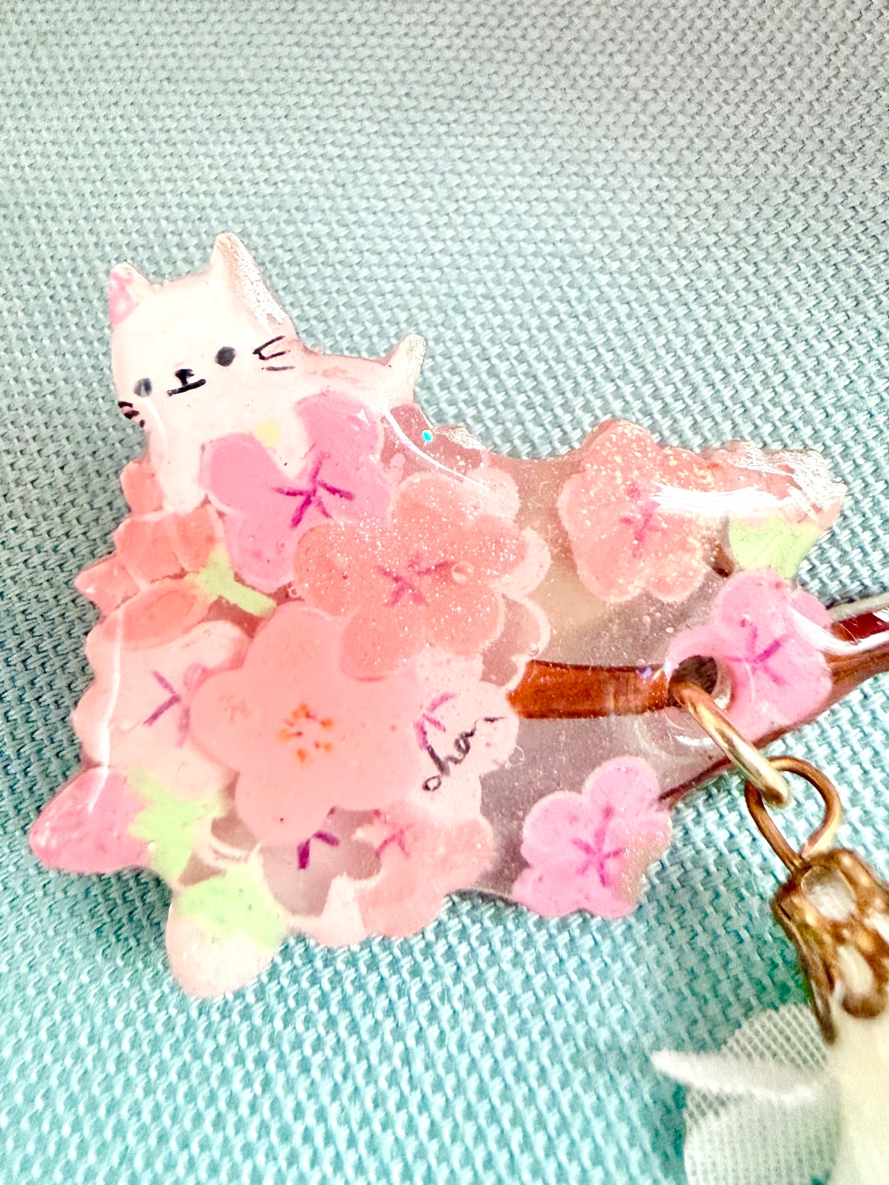 ブローチ『桜と気まぐれネコちゃん』