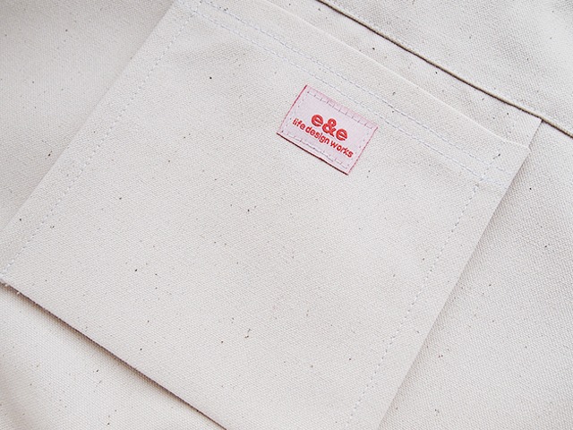 ショッピングショルダーバッグ（TOTE BAG OFF WHITE "ENJOY & ENTERTAINMENTS"）