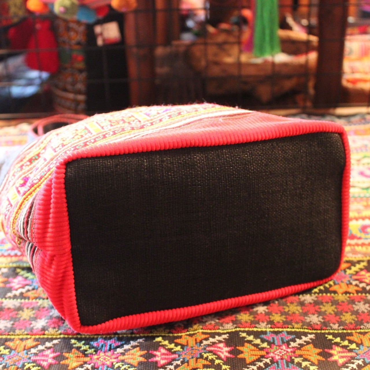 モン族刺繍ショルダーバッグ | タイの民族刺繍雑貨・衣料スアイチャイ