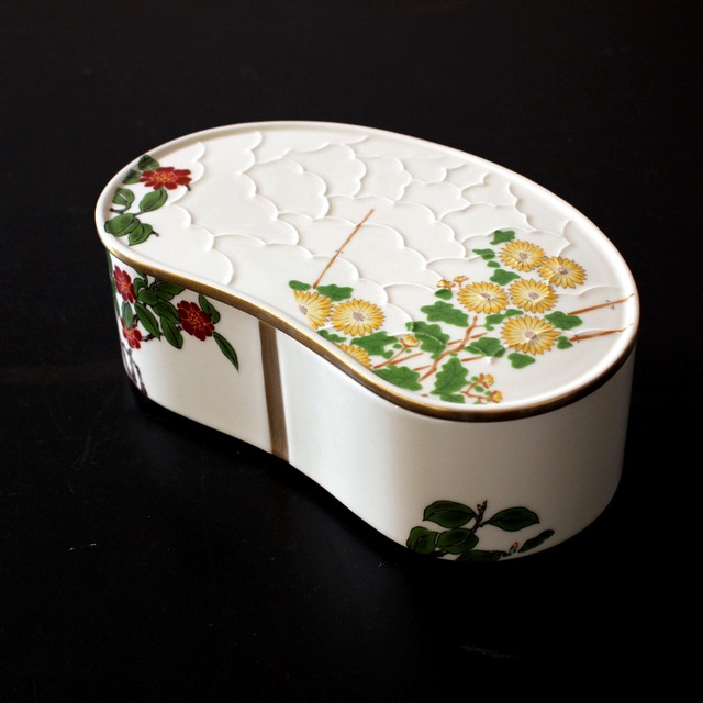 ＊mayuhako＊　山茶花菊