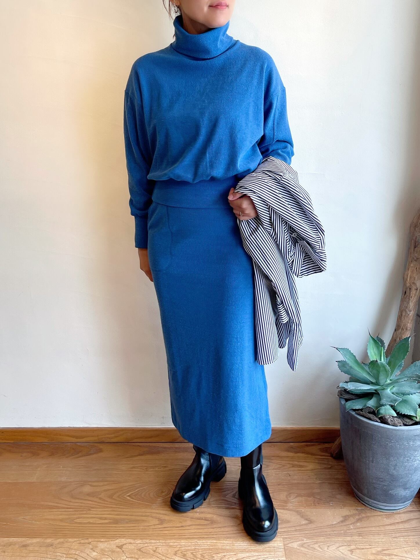 新品未使用　2023aw unfil  pencil skirt  blue