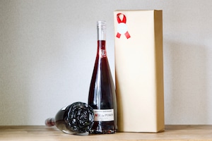 [ギフト用・箱入れ・ラッピング込・底面がバラの形のワイン] コート デ ローズ ピノ・ノワール 2020