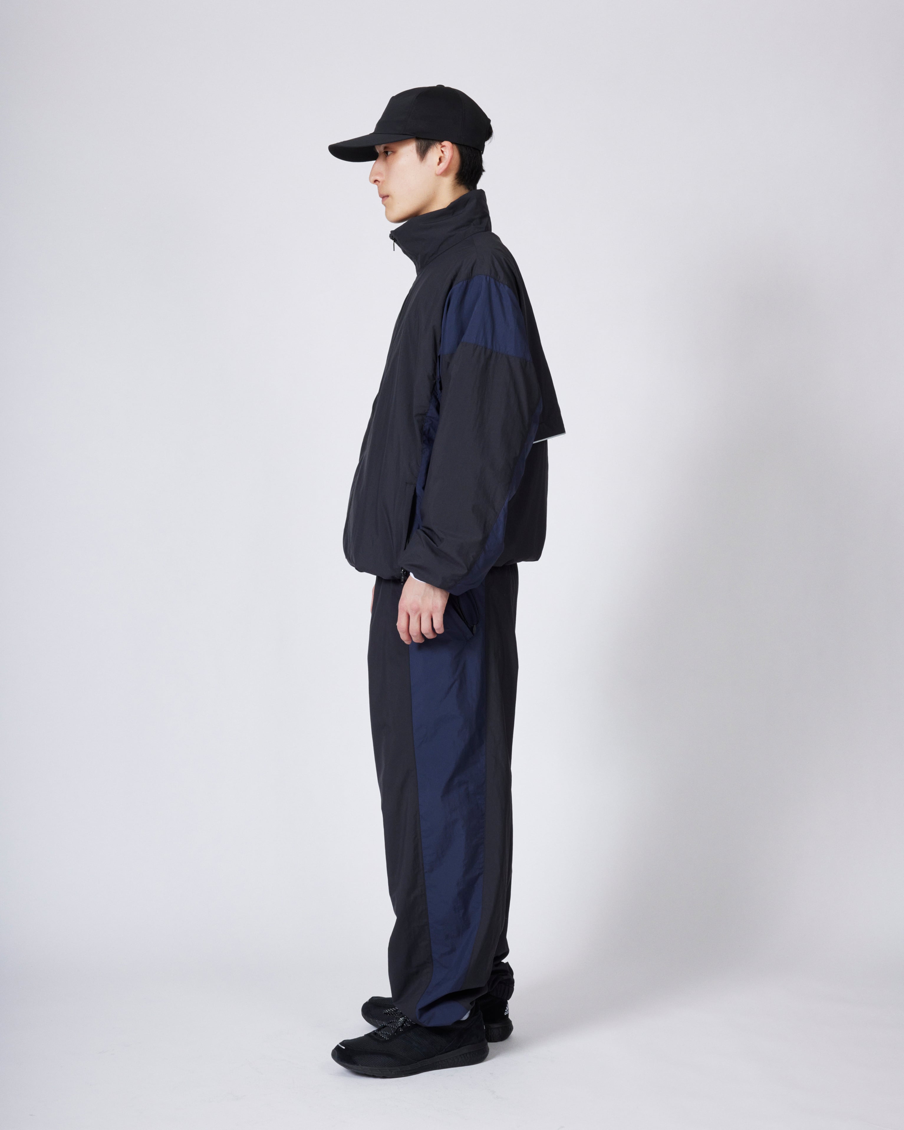 ジャケット・アウター everyone two-tone nylon jacket everyone two-tone light weight nylon jacket (BLACK/NAVY) | everyone