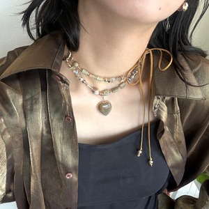 Impression stone gold heart charm leather choker