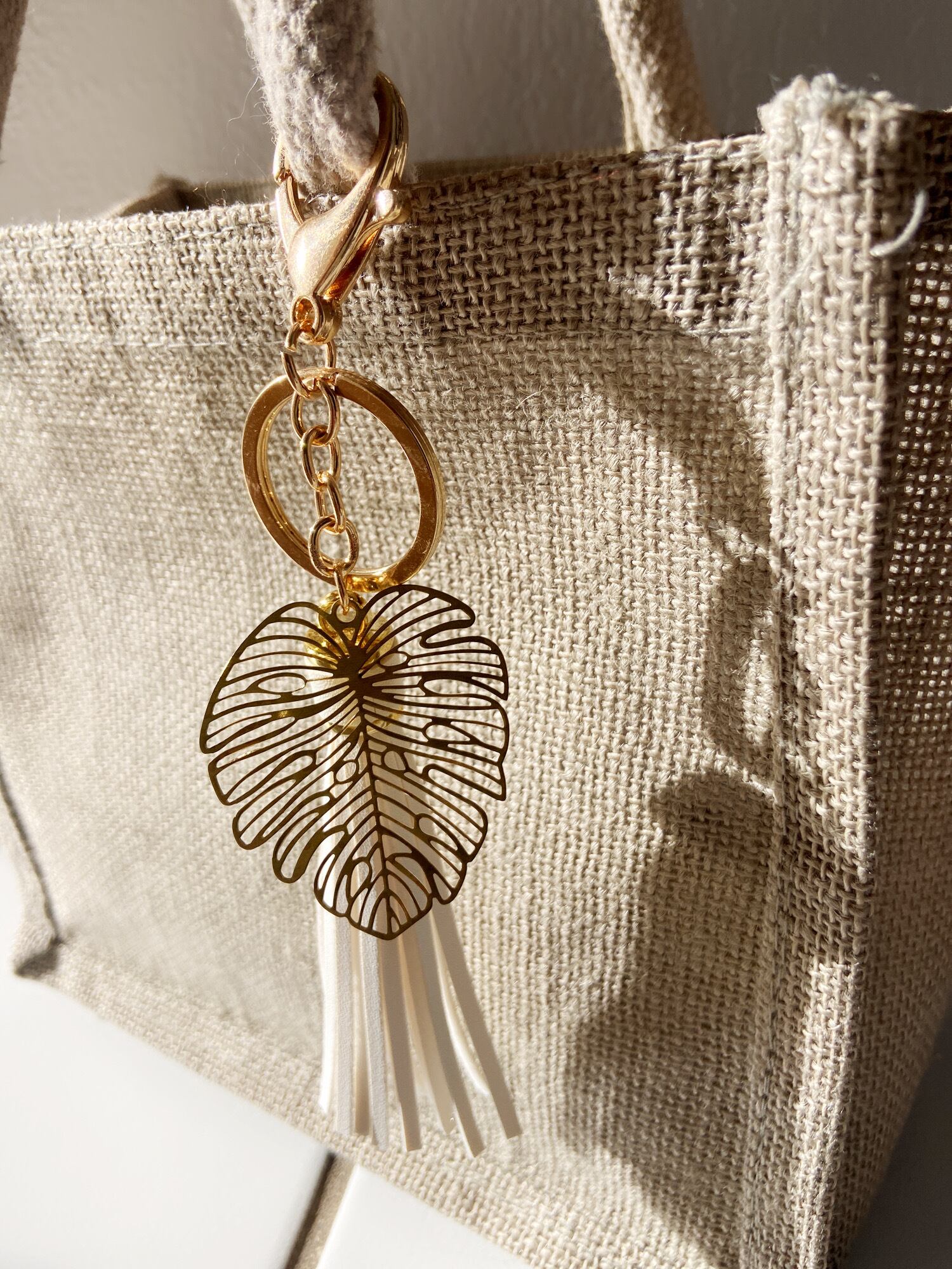 ハワイ♡モンステラ キーホルダー ホワイト ゴールド ハワイ 限定