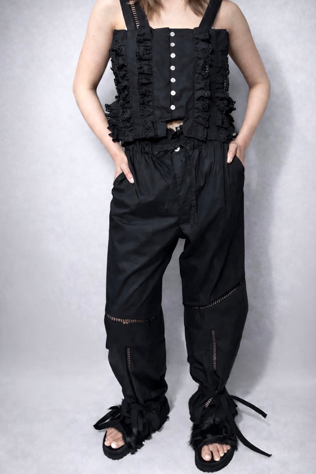 JUN MIKAMI  [CUT RUFFLE CAMISOLE ]