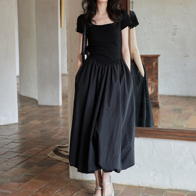 Black short sleeve U-neck dress S1337