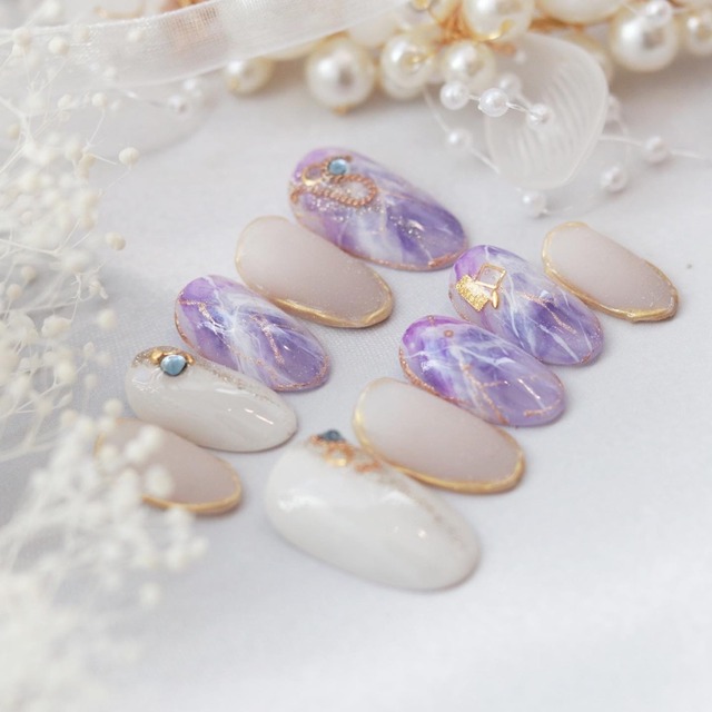 ブライダル お呼ばれネイル 紫 白 くすみ系ベージュ ニュアンス アート ブライダルネイルチップ Mar Fragancia マール フラガンシア ブライダル お呼ばれネイル 紫 白 くすみ系ベージュ ニュアンス アート ブライダルネイルチップ Mar Fragancia マール フラガンシア