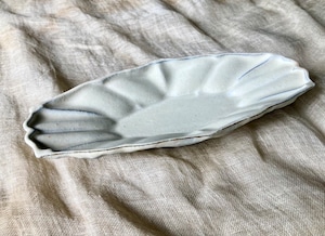 antique shiromoegi 花筏(はないかだ)プレート