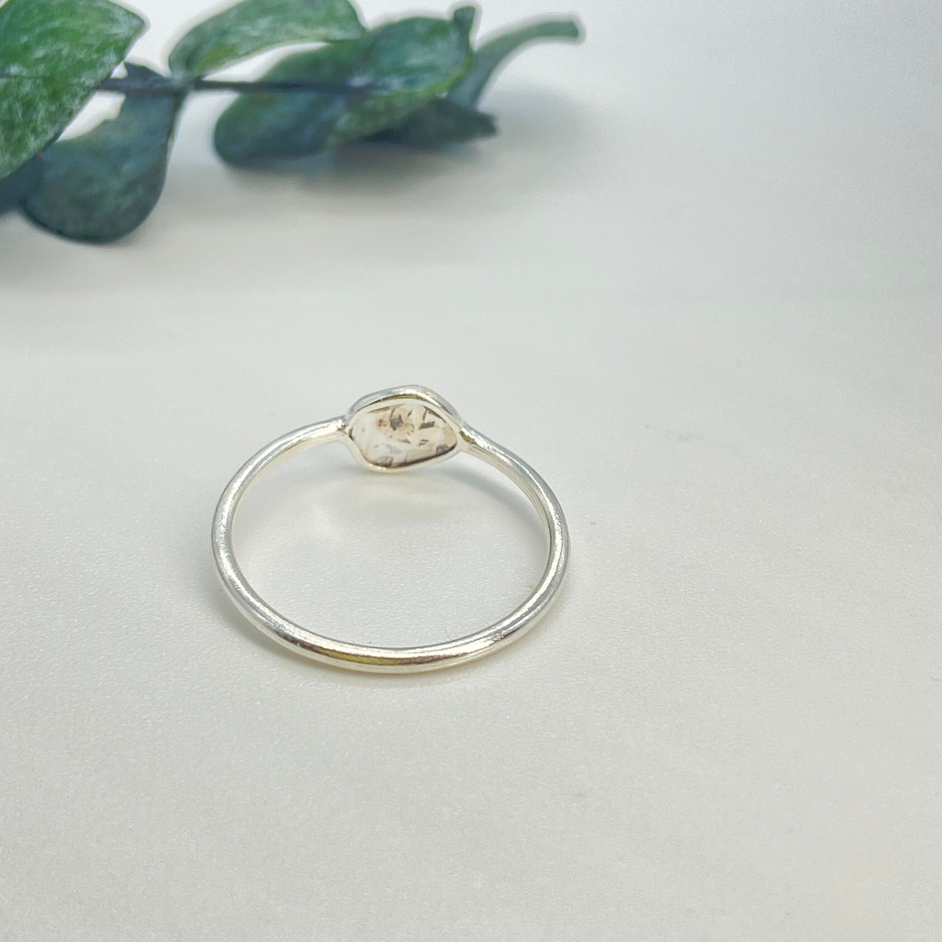 上品な輝きが美しい 1粒スライスダイヤモンドリング | enhance jewelry