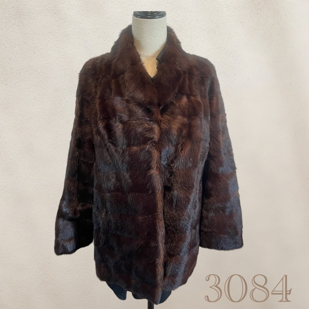 SAGA MINK 】【saga fox】ゴージャス☺️ファーコート。毛皮 SAGA MINK 】【saga fox】ゴージャス☺️ファーコート。毛皮