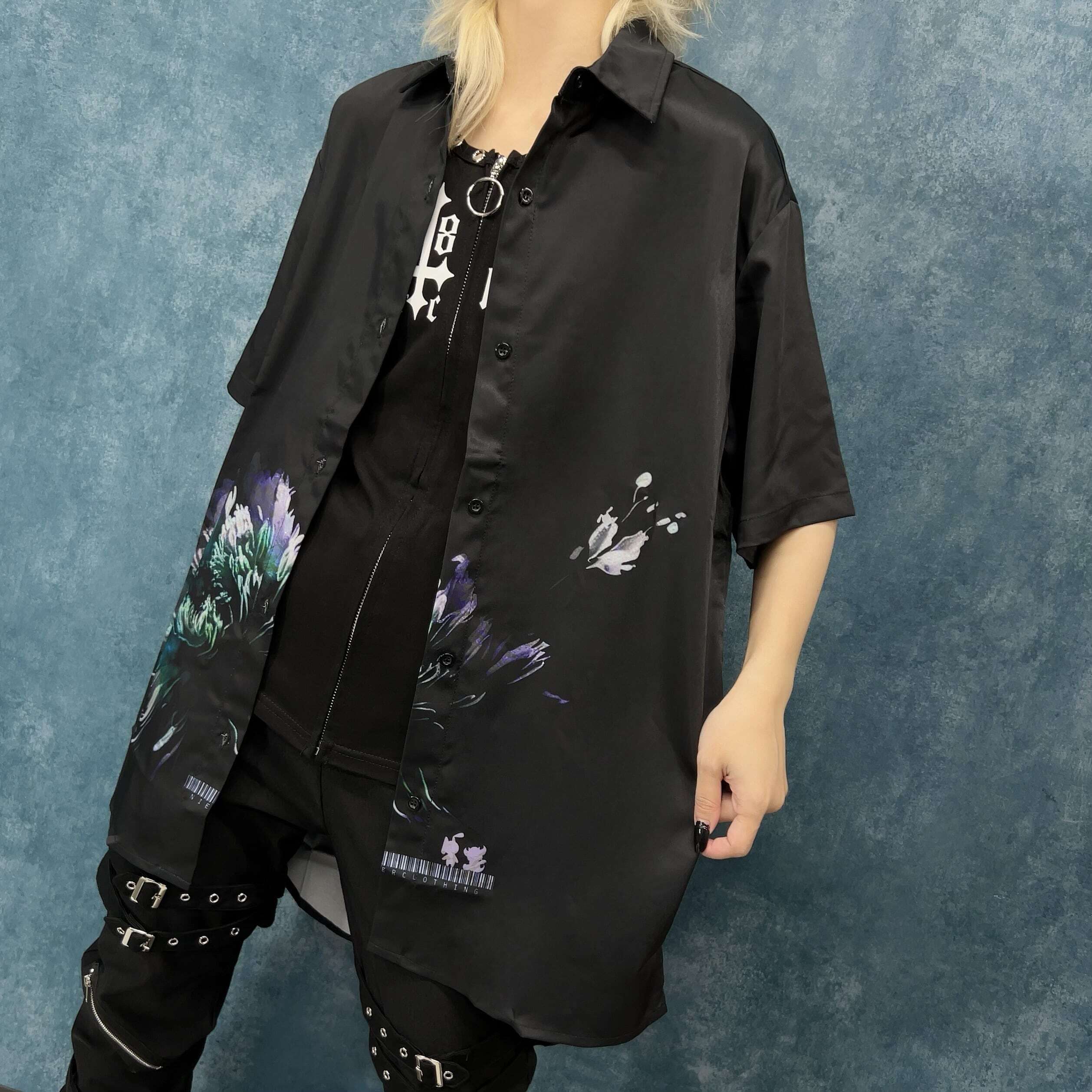 【NieR】EMERALD DAHLIA SHIRT RN3268 ニーア シャツ ストリート サブカル 地雷系  ユニセックス