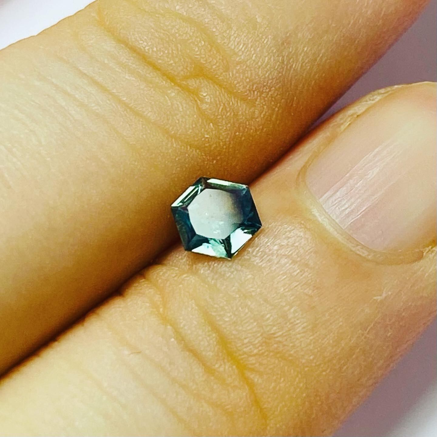 アートなモンタナサファイア