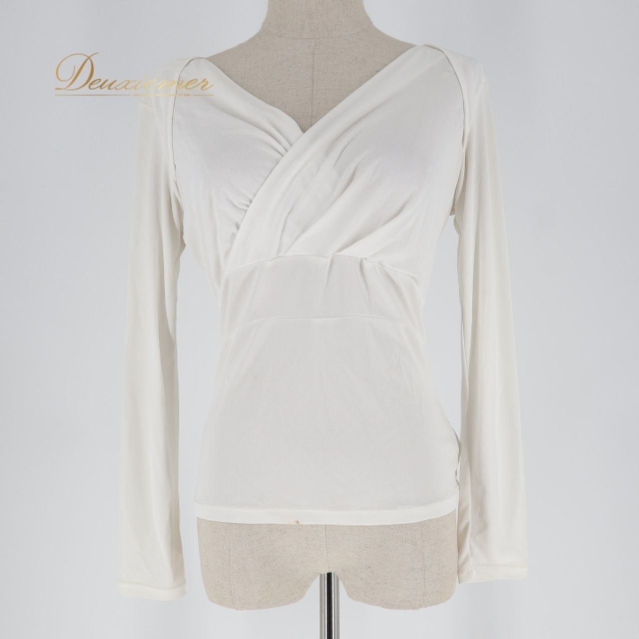 社交ダンス 衣装 トップス ブラウス ホワイト系 チャコットロイヤルダンス Chacott ROYAL DANCE 白 無地 シンプル 練習 レッスン 伸縮 ストレッチ 長袖 明るい 爽やか イベント ステージ パーティー 上品 かわいい