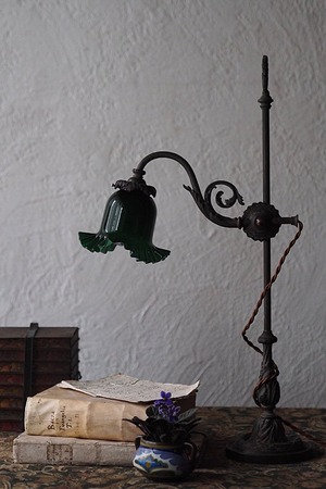 唐草絡むスタンドランプ-antique bronze stand lamp
