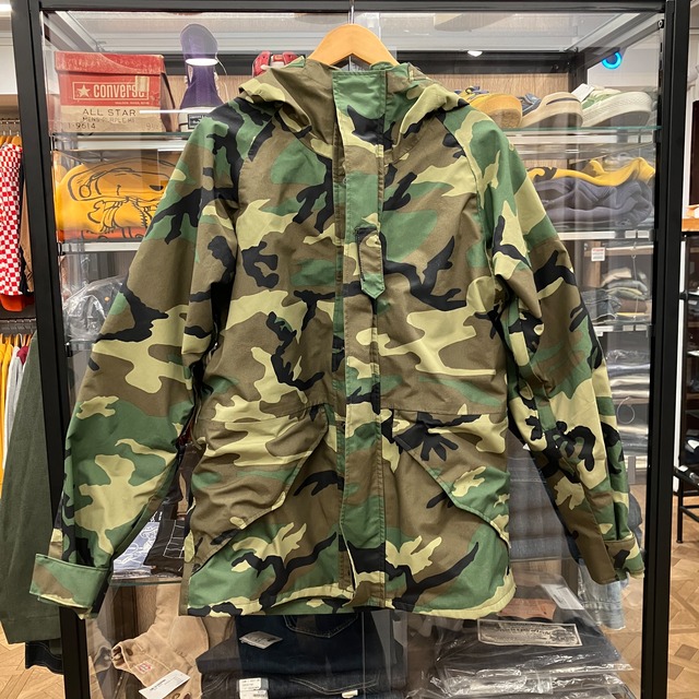 1990s US ARMY ECWCS GEN1 CAMO PARKA