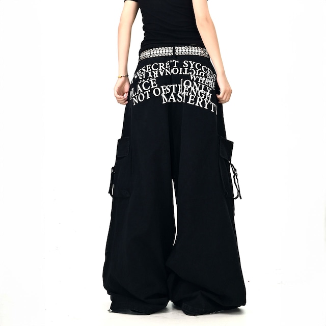 グラフィックレターカーゴワイドパンツ R01072