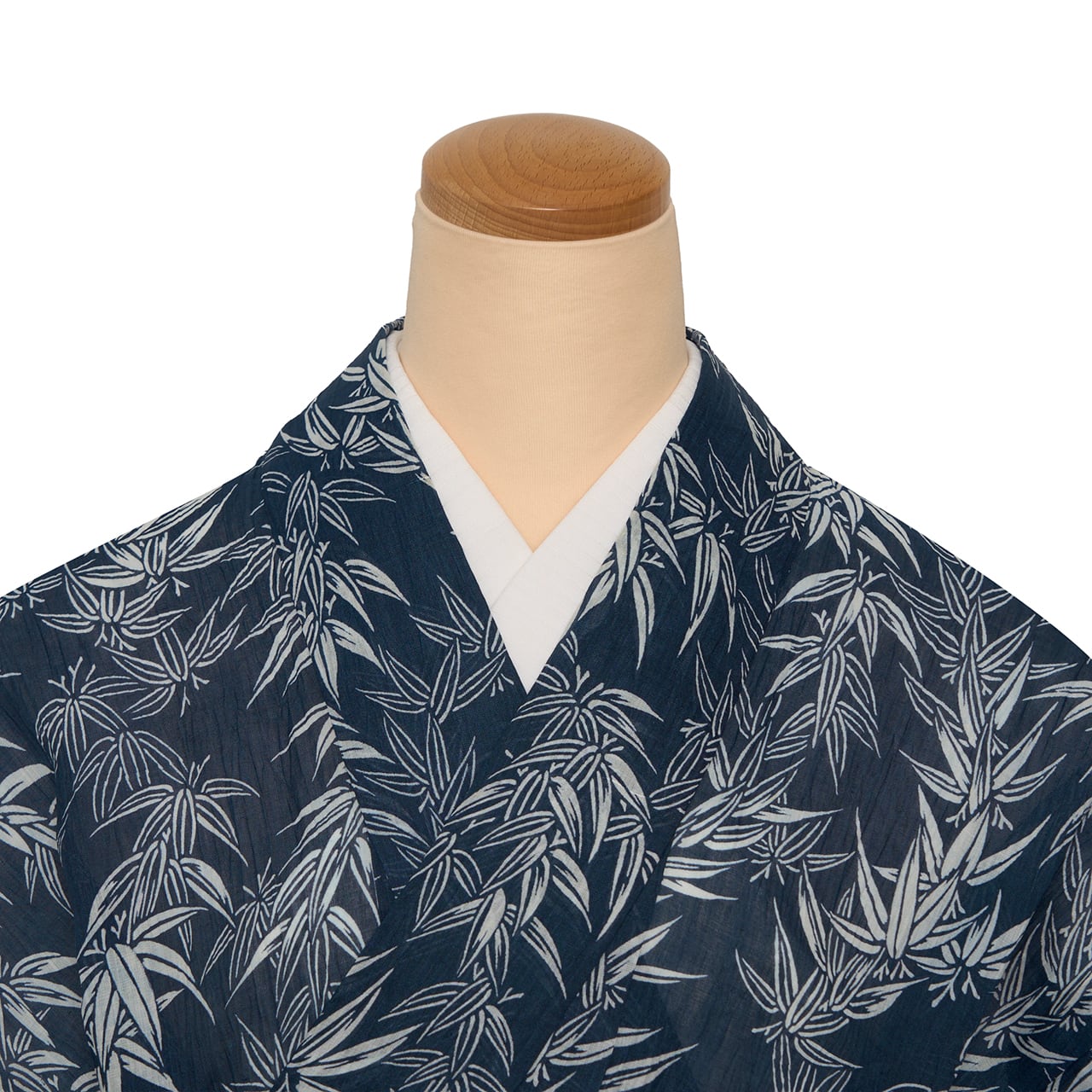 笹の模様 藍の型染 小千谷ちぢみ 麻単衣着物【中古】 | かわの屋