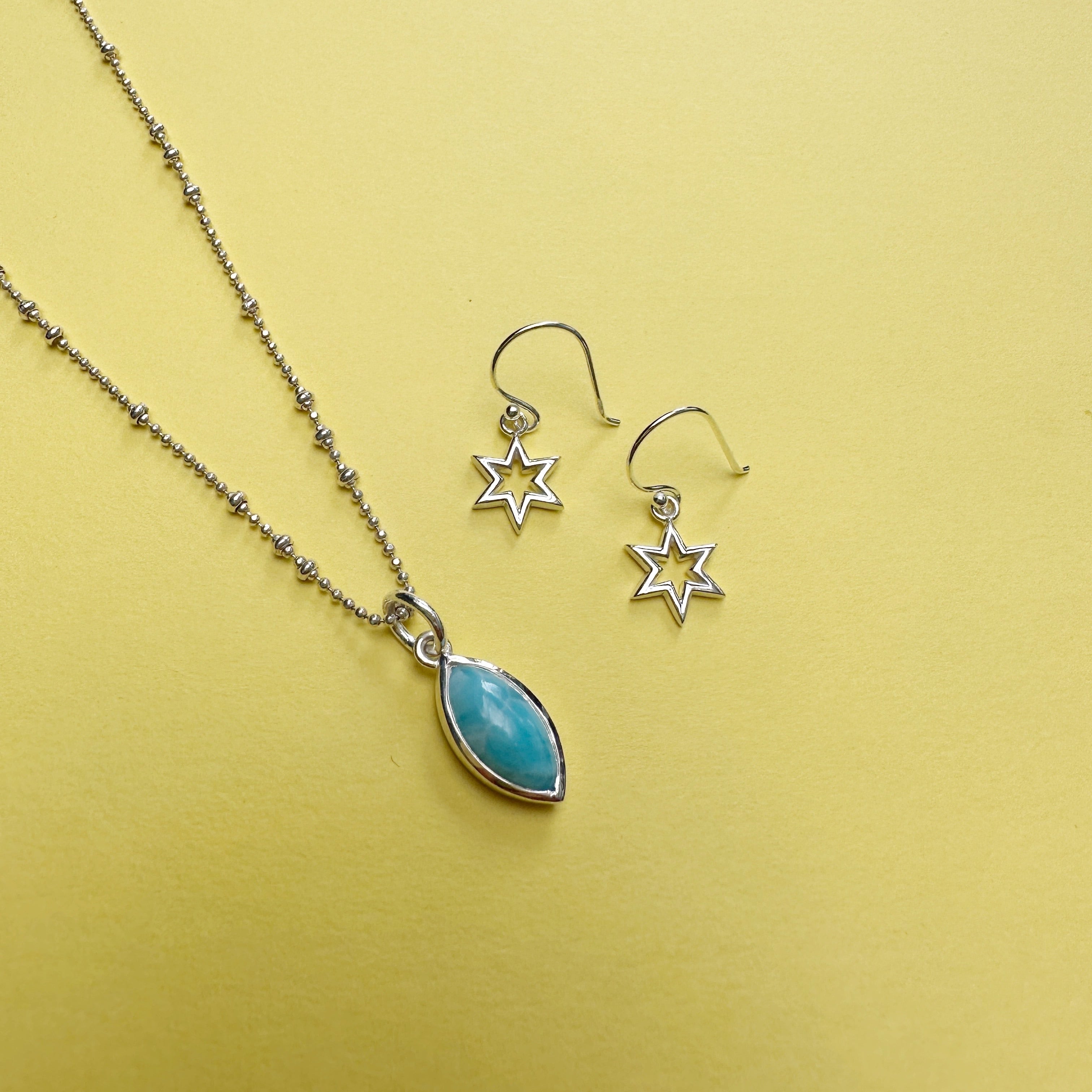 六角 スター フック ピアス 月星 ◇◇ 小さめピアス プチピアス Small