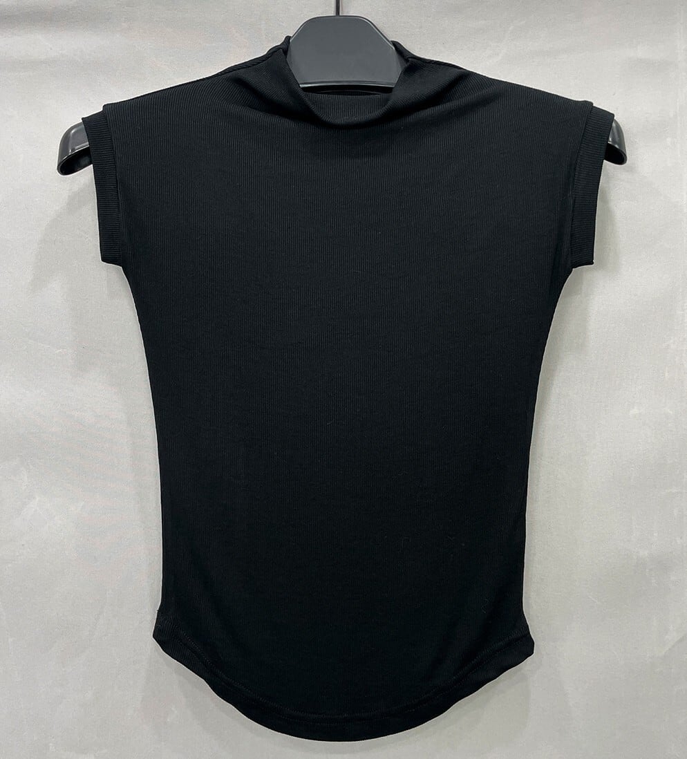 ☆BABYMONSTER アサ 着用！！【ODD SPACE】Sleeveless Mock Neck | もごつ