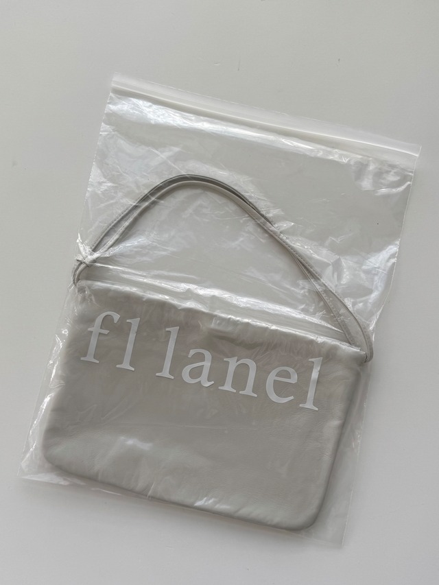 (予約) fl lanel / Leather string bag (cream / medium)