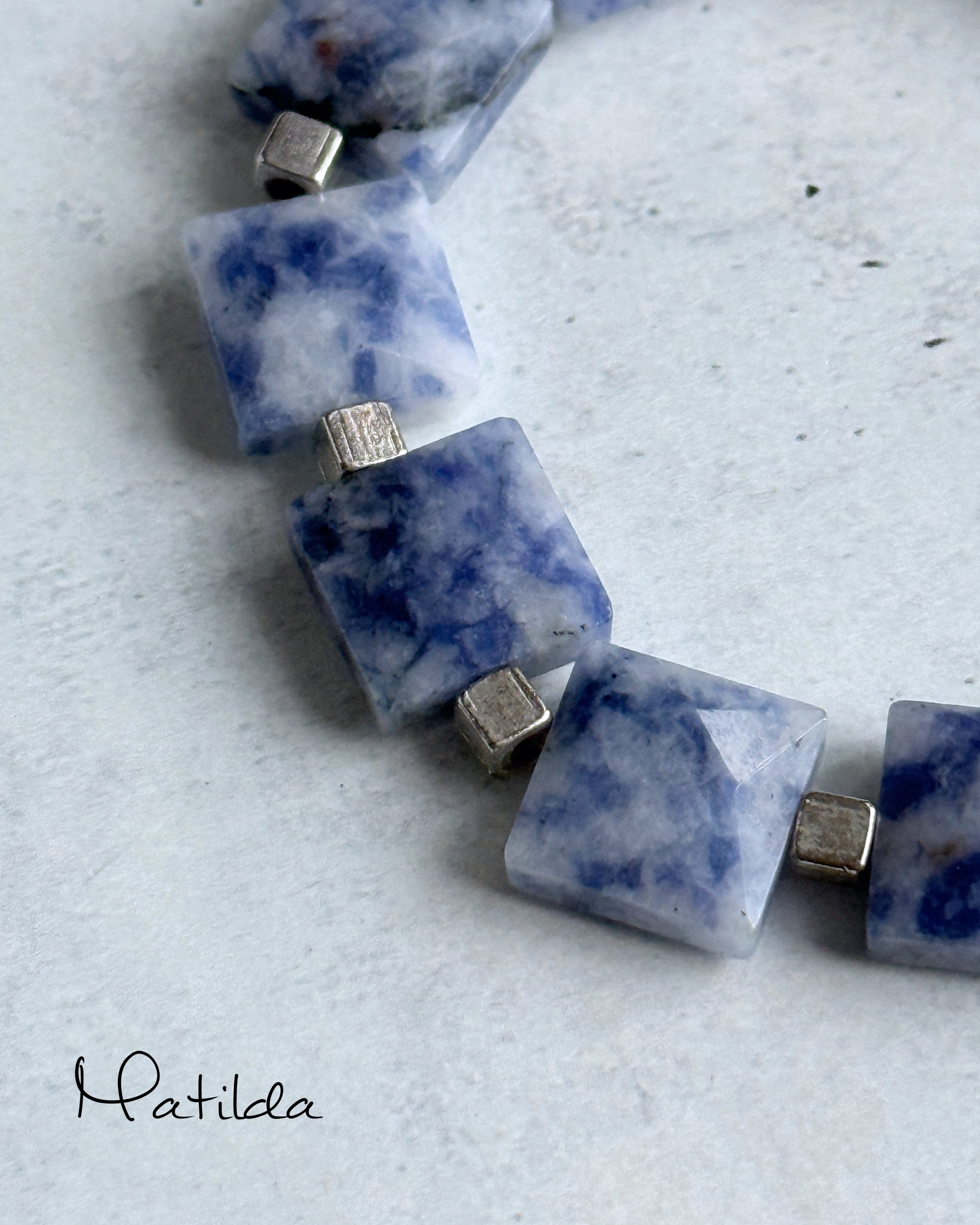 tumble bracelet(ソーダライト)