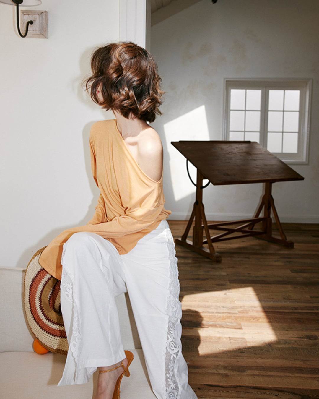 バックツイストアシンメトリートップス S25392