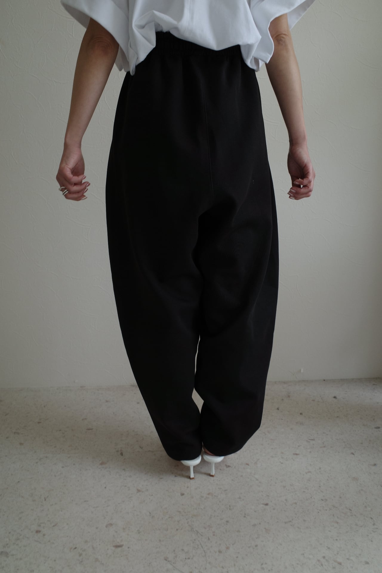美品☆lig. cocoon pants コクーンパンツ 黒 marka - 【ラスト1点
