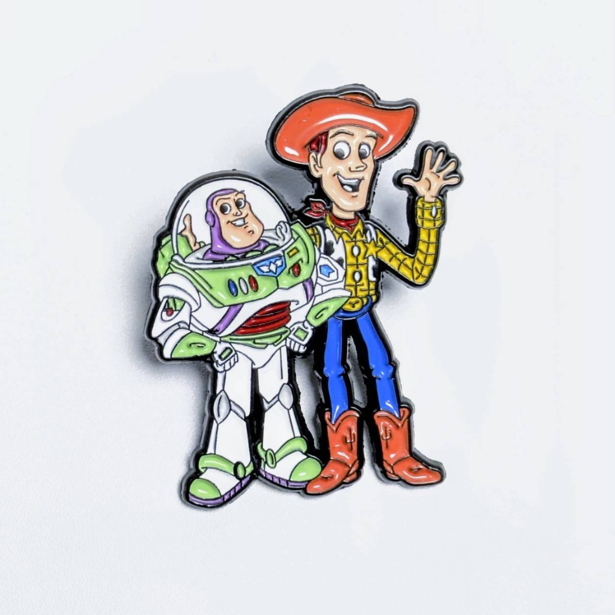 送料無料! ★ピンズ PINS★ピンバッジ 【 Toy Story ( トイストーリー )】 ウッディー / バズライトイヤー〚アメリカン雑貨 アメトイ〛
