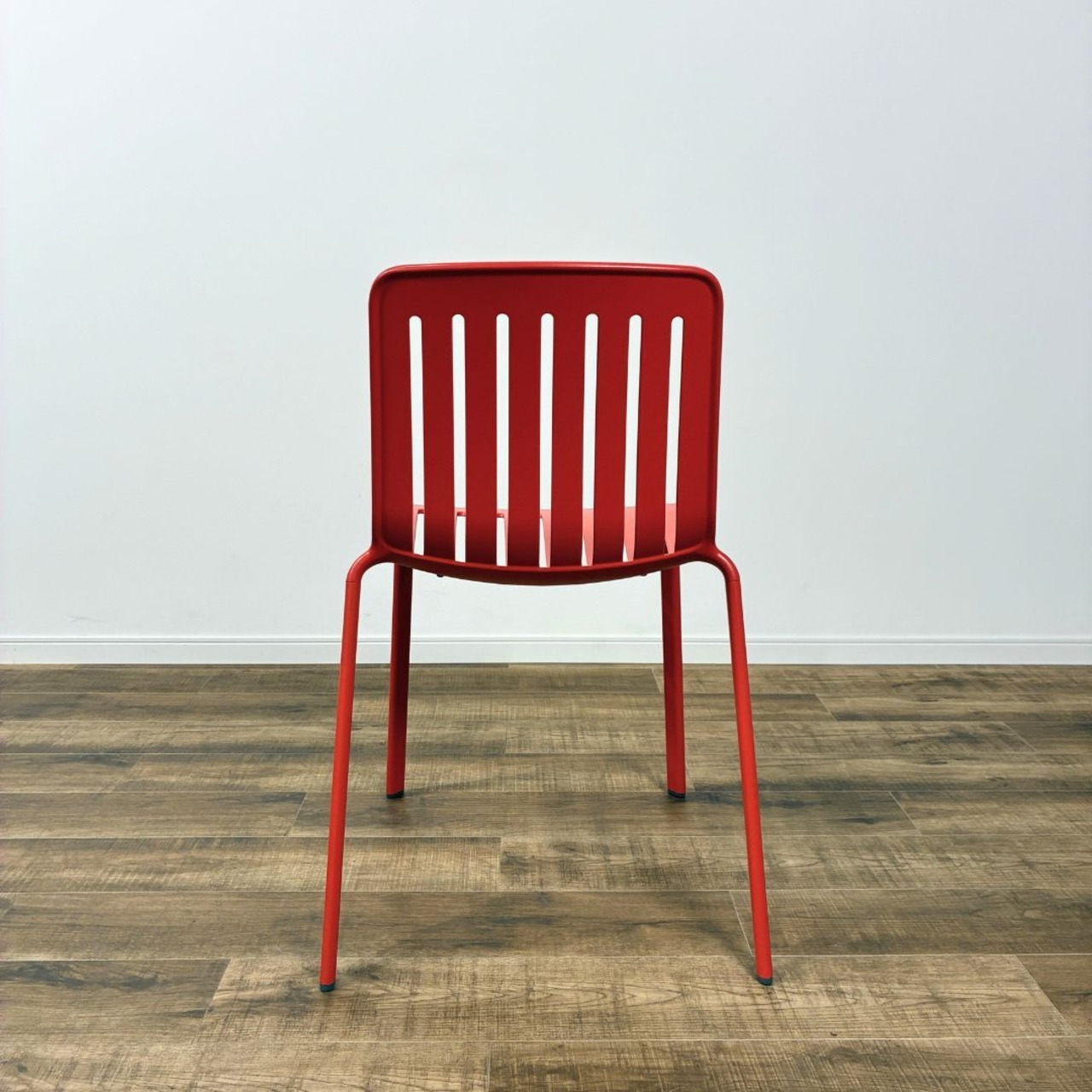 【展示品】MAGIS PLATO CHAIR red マジス プラート チェア レッド スタッキング可能 屋外使用可能 ダイニングチェア ガーデンチェア デザイナーズ家具 レッド系【送料無料】