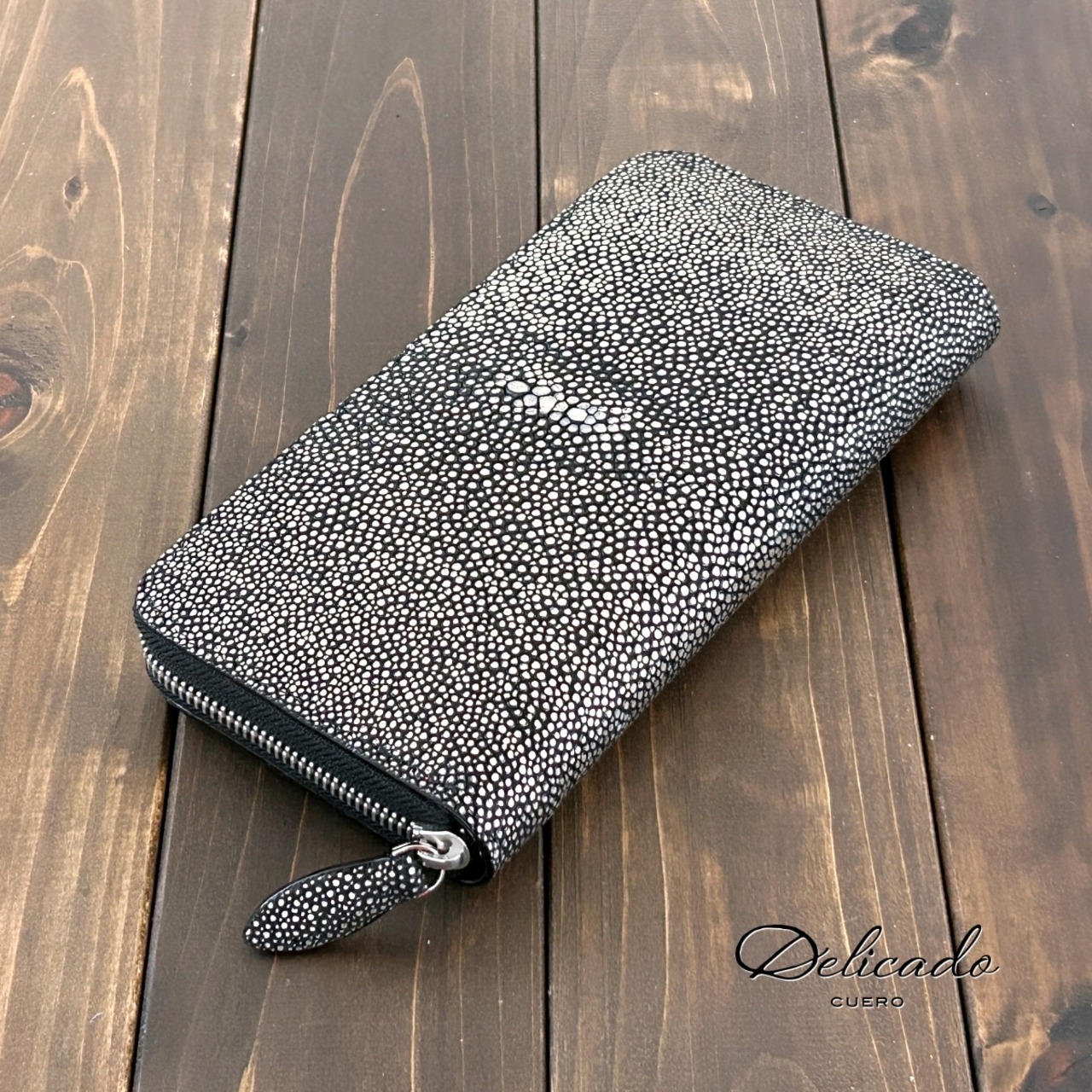 スティングレイ ロングウォレット Obsidian Silver