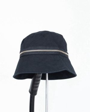 "BANANA REPUBLIC" zip design bucket hat