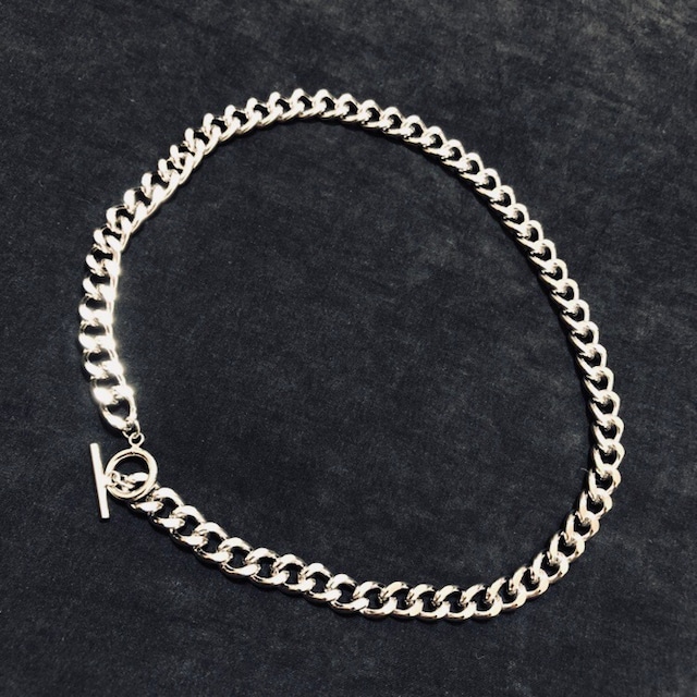 MIDDLE CHAIN MANTEL CHOKER