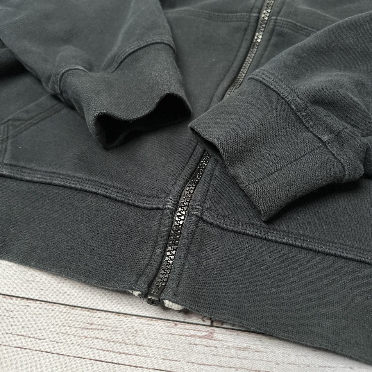 NIKE フリース ジップアップ パーカー ワンポイント刺繍ロゴ NIKE ナイキ ジップアップ フリース パーカー ワンポイントロゴ刺繍 黒