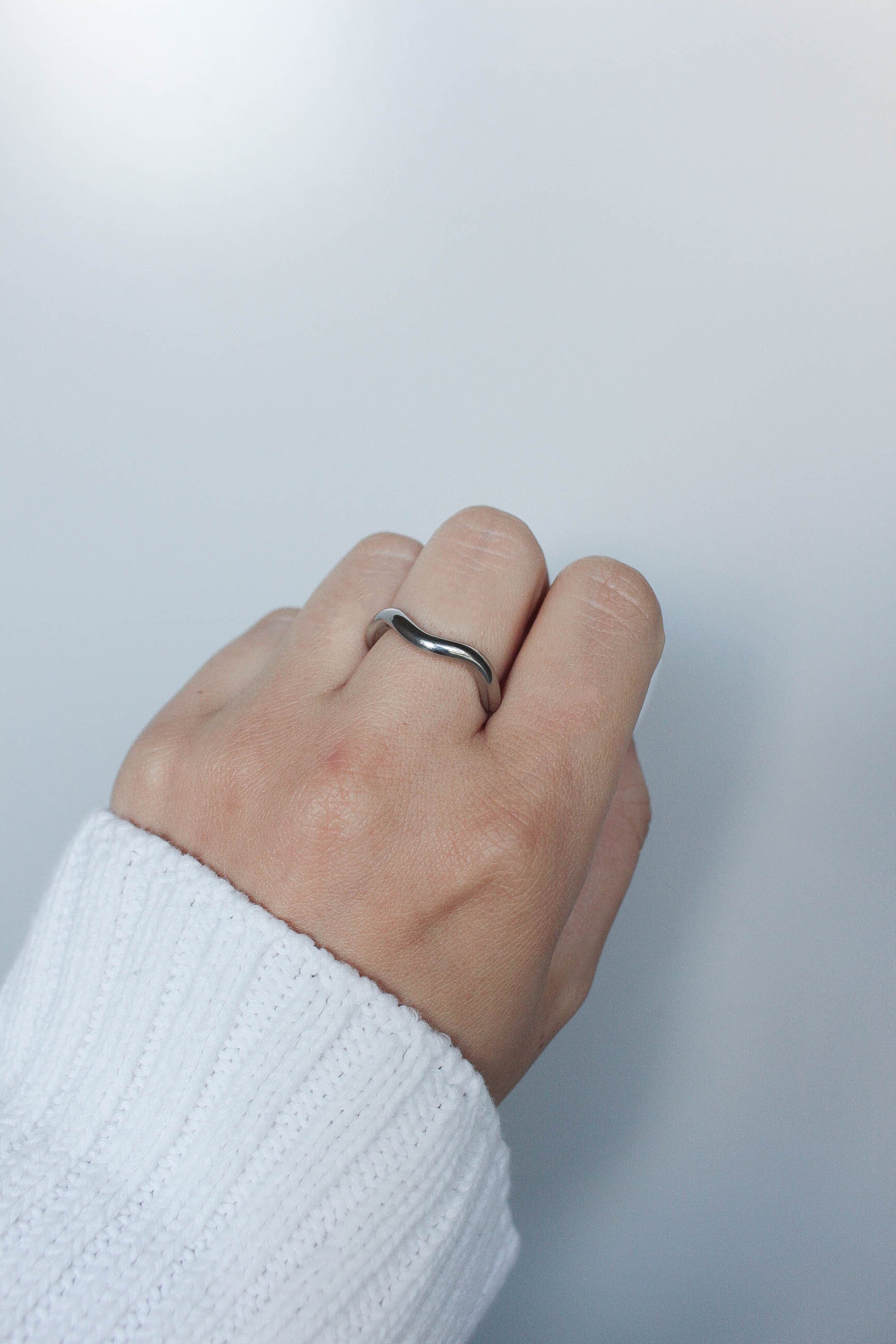 ebine エビネ　リング　指輪 Wave Tube Ring / Slim | ebine(エビネ)|金属アレルギー対応アクセサリー