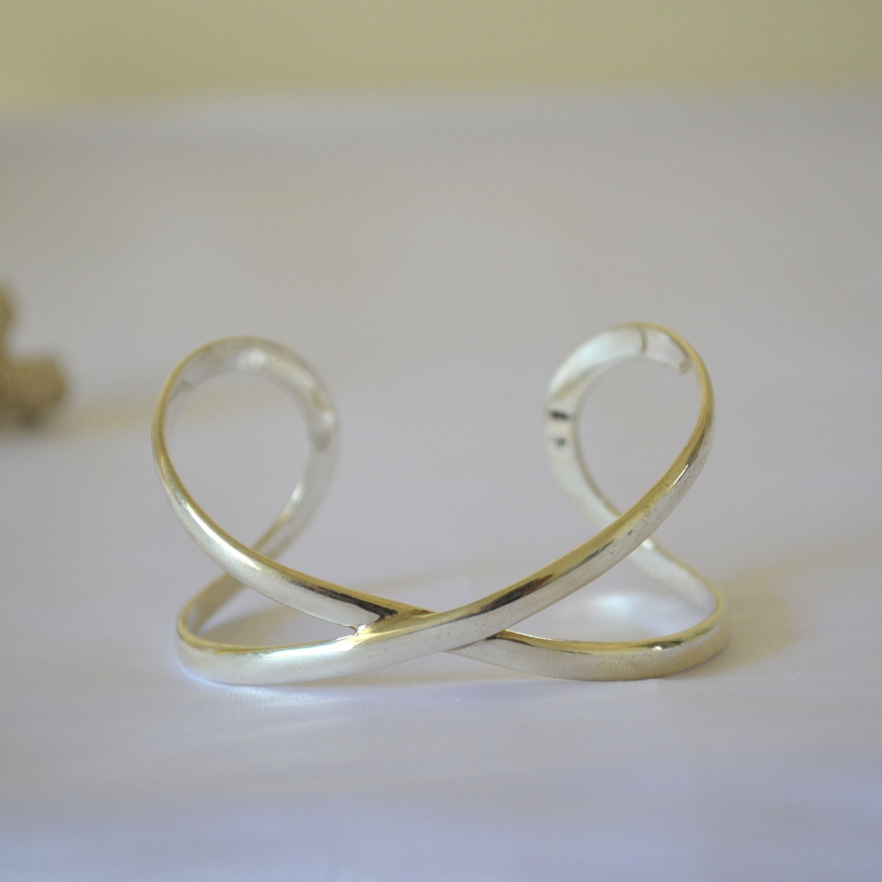 Cross Bangle (レディース)