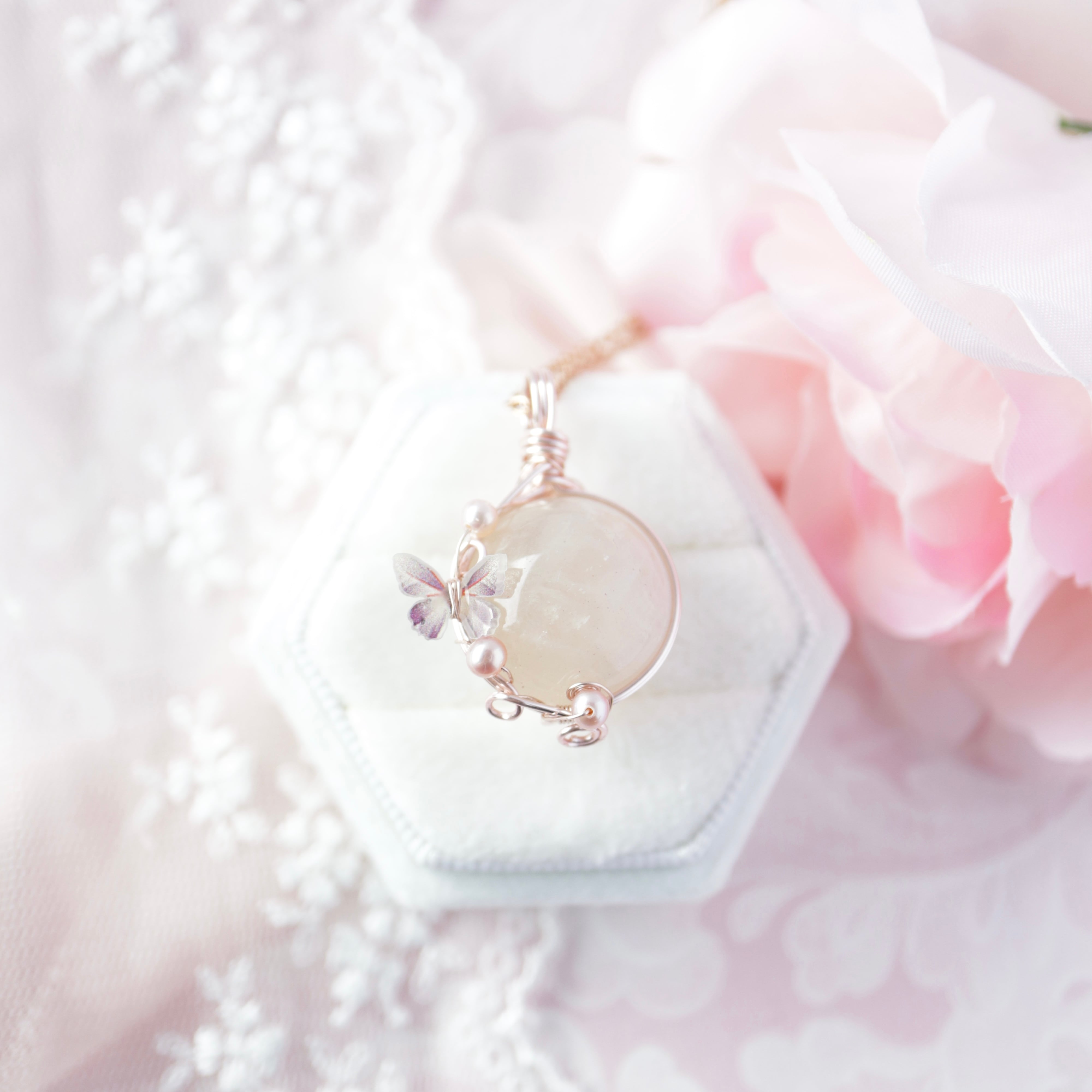 【1点もの】ピンクムーンストーン《花霞》|春の光を宿すやさしさのペンダント