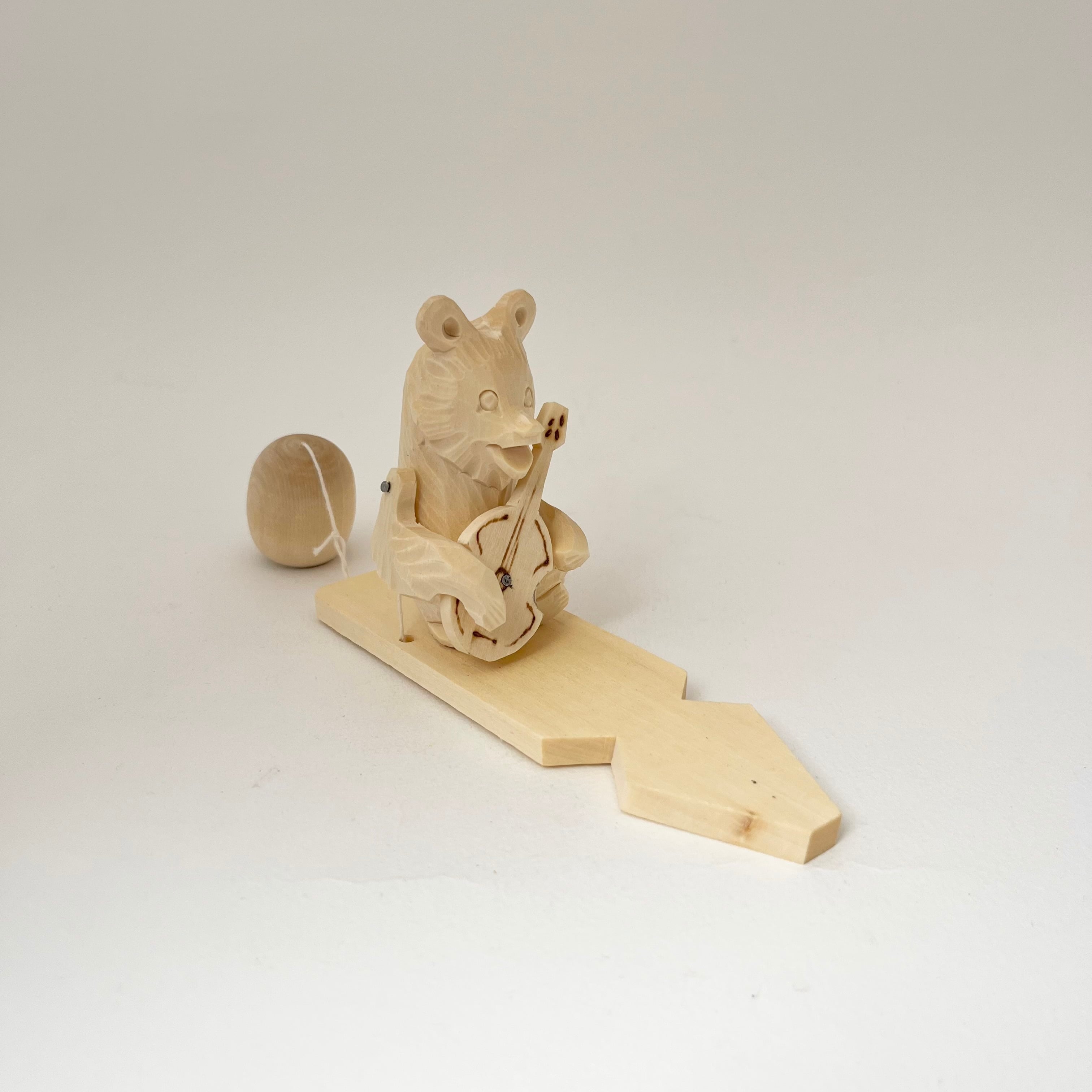 ボゴロツコエ木地玩具「クマのギター弾き」